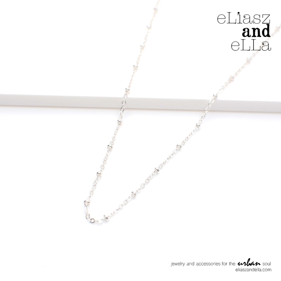 Festive Silver Necklace - Picture 5 of 6